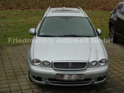 Silber Gebraucht 2009 Jaguar X-type Executive Kombi | 8.900 €