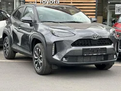 Grau Neu 2025 Toyota Yaris Cross SUV | 32.490 € (Etwas zu teuer)