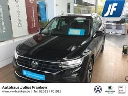 Deep black perleffekt (metallic) Gebraucht 2024 VW Tiguan Move SUV | 33.970 € (Guter Preis)