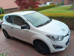 Weiß Gebraucht 2014 Hyundai i20 Edition Kleinwagen | 2.800 € (Superpreis)