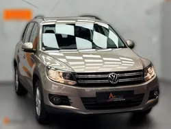 Beige Gebraucht 2014 VW Tiguan Trendline SUV | 15.290 € (Etwas zu teuer)