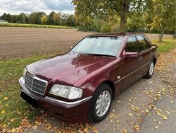 Rot Gebraucht 1998 Mercedes C180 Elegance Limousine | 7.000 € (Teuer)