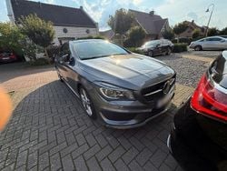 Silber Gebraucht 2014 Mercedes CLA220 AMG line Limousine | 17.000 € (Teuer)