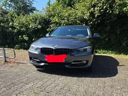 Grau Gebraucht 2014 BMW 330 Sport Line Kombi | 13.400 € (Etwas zu teuer)