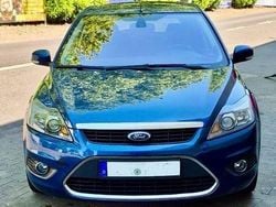 Blau Gebraucht 2009 Ford Focus Titanium Limousine | 3.200 € (Guter Preis)