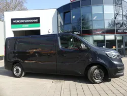 Grau comete Gebraucht 2022 Renault Trafic Van | 20.799 €