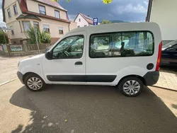 Weiß Gebraucht 2006 Renault Kangoo Privilege Van / Kleinbus | 1.750 € (Fairer Preis)
