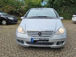 Grau Gebraucht 2005 Mercedes A150 Elegance Van / Kleinbus | 2.690 € (Fairer Preis)