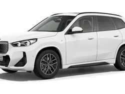 Weiß Gebraucht 2024 BMW iX1 Luxury Line SUV | 53.336 €