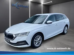 Weiss Gebraucht 2021 Skoda Octavia Style Kombi | 26.980 € (Teuer)