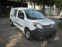 Weiß Gebraucht 2021 Renault Kangoo Van / Kleinbus | 12.990 € (Fairer Preis)
