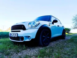 Weiß Gebraucht 2012 Mini Countryman SUV | 11.699 €