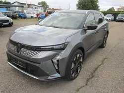 Grau Gebraucht 2024 Renault Scénic Techno Van / Kleinbus | 43.830 € (Guter Preis)