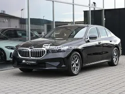 Schwarz Gebraucht 2024 BMW 520 Sport Line Limousine | 45.950 € (Superpreis)