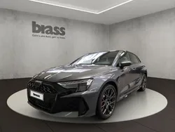 Daytonagrau perleffekt Neu 2025 Audi RS3 Sportback Ambiente Kleinwagen | 85.120 €