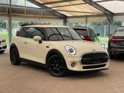 Weiß Gebraucht 2020 Mini ONE Kleinwagen | 17.490 € (Fairer Preis)