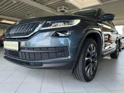 : quarzgrau metallic Gebraucht 2020 Skoda Kodiaq Drive SUV | 30.900 € (Guter Preis)