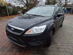 Schwarz Gebraucht 2011 Ford Focus Kombi | 2.950 € (Guter Preis)