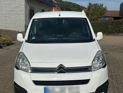 Weiß Gebraucht 2015 Citroën Berlingo SELECTION Van / Kleinbus | 5.600 € (Guter Preis)