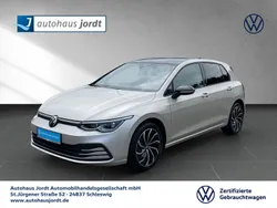 Silber Gebraucht 2024 VW Golf VIII Move Limousine | 27.930 € (Fairer Preis)