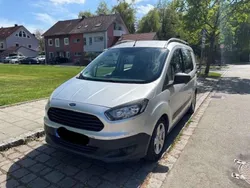 Gebraucht 2015 Ford Tourneo Courier Trend Van / Kleinbus | 6.750 € (Fairer Preis)