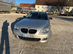 Grau Gebraucht 2006 BMW 530 Kombi | 4.450 € (Superpreis)