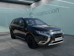 Schwarz Gebraucht 2019 Mitsubishi Outlander P-HEV Top SUV | 18.789 € (Guter Preis)