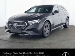 Grau Gebraucht 2023 Mercedes E220 Avantgarde Kombi | 54.350 € (Teuer)