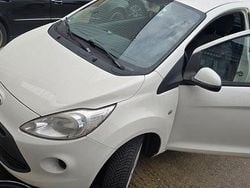 Weiß Gebraucht 2009 Ford Ka Kleinwagen | 2.000 € (Fairer Preis)