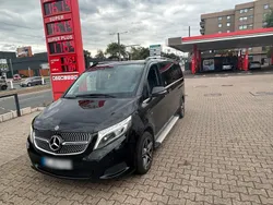Schwarz Gebraucht 2017 Mercedes V250 Van / Kleinbus | 25.650 €