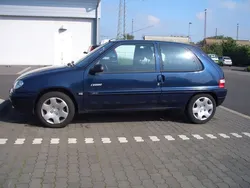 Blau metallic Gebraucht 2000 Citroën Saxo Kleinwagen | 450 € (Fairer Preis)