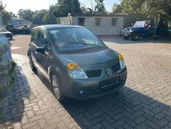 Grün Gebraucht 2005 Renault Modus Van / Kleinbus | 2.185 € (Fairer Preis)