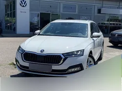 Candy weiß Gebraucht 2023 Skoda Octavia Style Kombi | 28.590 € (Guter Preis)