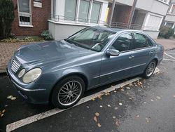 Blau Gebraucht 2004 Mercedes E240 Limousine | 5.600 € (Fairer Preis)