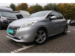 Silber Gebraucht 2012 Peugeot 208 Allure Kleinwagen | 7.990 € (Teuer)