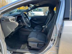 Cosmicsilber metallic Neu 2025 Toyota Corolla Kombi | 31.390 € (Superpreis)