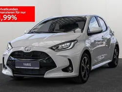 Weiß Neu 2025 Toyota Yaris Hybrid Limousine | 27.990 € (Etwas zu teuer)