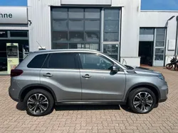 Grau Gebraucht 2022 Suzuki Vitara Comfort+ SUV | 23.990 € (Fairer Preis)