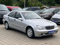 Brillantsilber Gebraucht 2003 Mercedes C180 Limousine | 4.490 € (Etwas zu teuer)