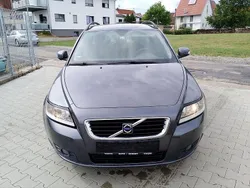 Grau Gebraucht 2009 Volvo V50 Kinetic Kombi | 2.999 € (Fairer Preis)