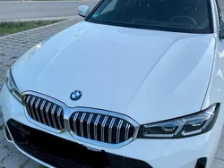 Weiß Gebraucht 2023 BMW 318 Kombi | 38.000 € (Teuer)