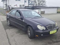 Gebraucht 2001 Mercedes C240 Elegance Limousine | 2.700 € (Etwas zu teuer)