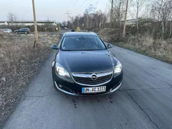 Grün Gebraucht 2016 Opel Insignia Edition Kombi | 10.300 € (Teuer)