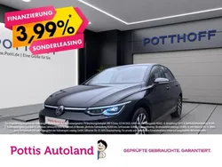 Deep black perleffekt Gebraucht 2022 VW Golf VIII Style Limousine | 19.997 € (Guter Preis)