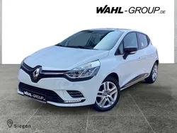 Weiß Gebraucht 2020 Renault Clio IV Collection Limousine | 10.890 € (Fairer Preis)