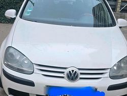 Weiß Gebraucht 2003 VW Golf IV Kleinwagen | 2.299 € (Fairer Preis)