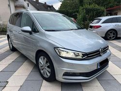 Silber Gebraucht 2018 VW Touran Highline Van / Kleinbus | 12.400 € (Fairer Preis)