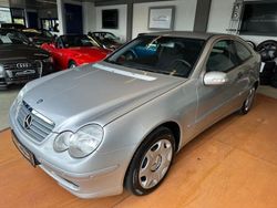 Grau Gebraucht 2001 Mercedes C230 Coupé | 6.490 €