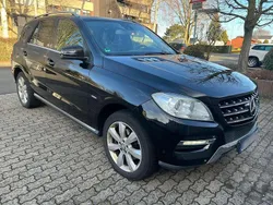 Schwarz Gebraucht 2012 Mercedes ML250 SUV | 12.700 €