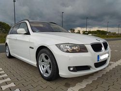 Weiß Gebraucht 2009 BMW 320 Efficient Dynamics Kombi | 6.300 € (Fairer Preis)